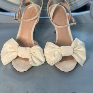 Kate Spade New York 8.5 Gloria Bow Ankle Strap Sandals Champagne Taffeta